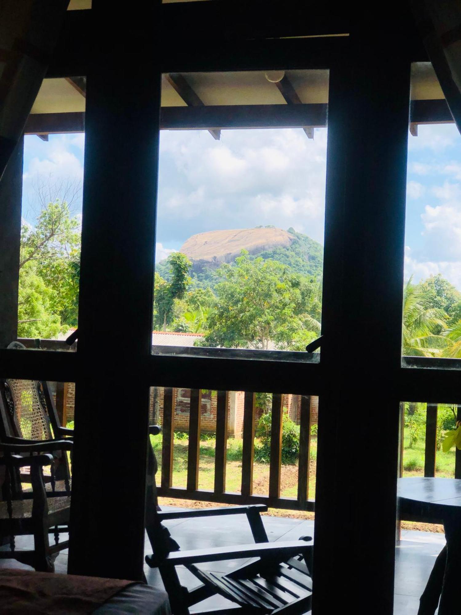 Sigiri Dilu Villa Sigiriya Exterior photo